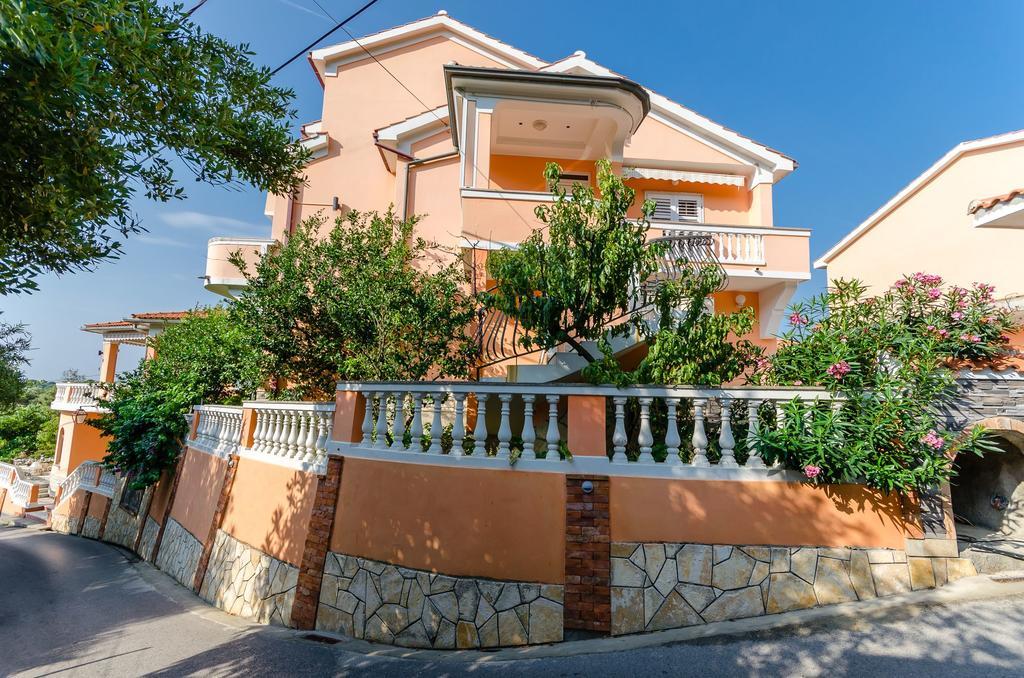 Apartments Darko Palit Exterior photo